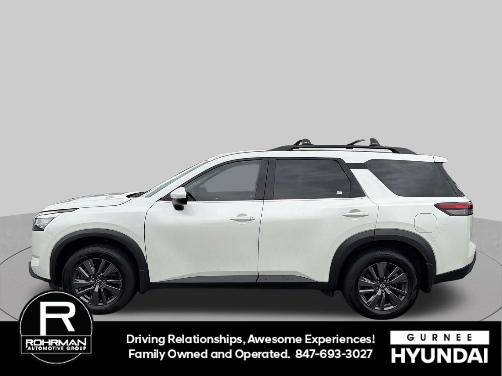 2022 Nissan Pathfinder SV