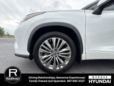 2022 Toyota Highlander Platinum
