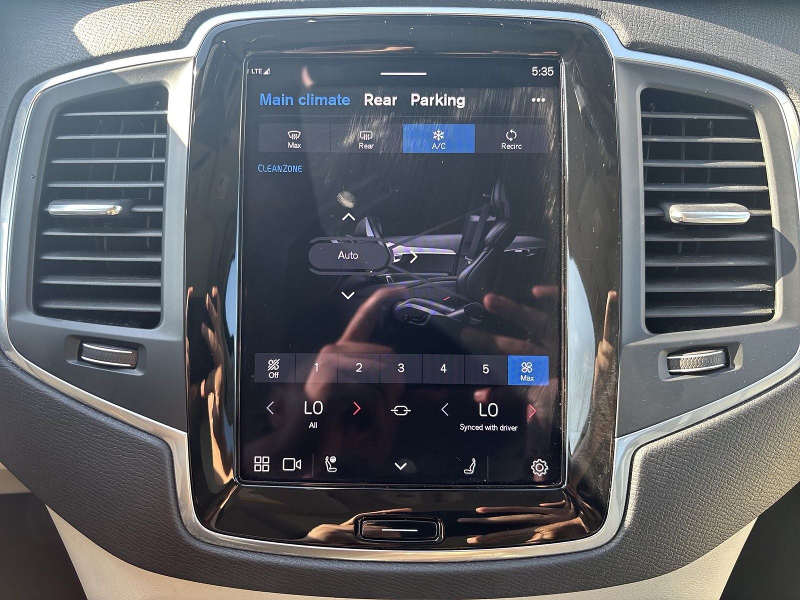 2023 Volvo XC90 B5 Core