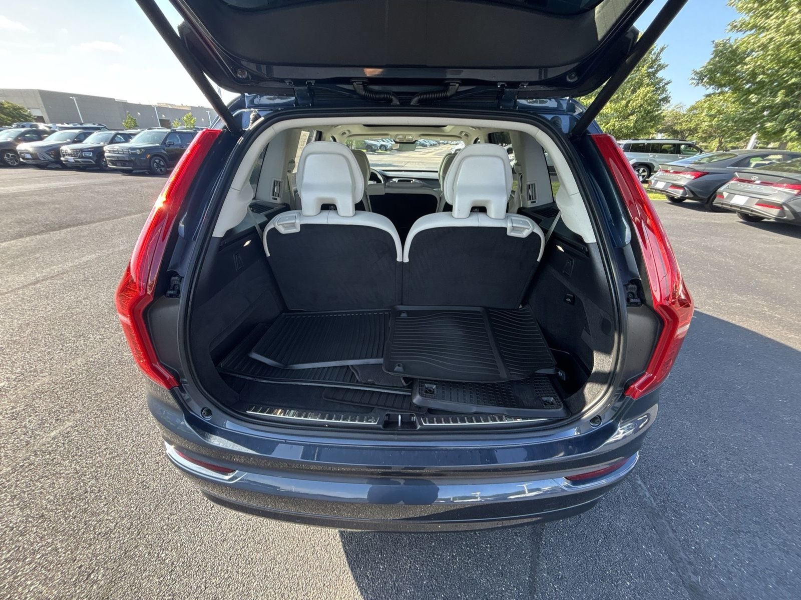 2023 Volvo XC90 B5 Core