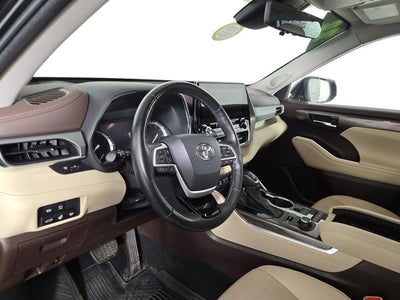 2022 Toyota Highlander Platinum