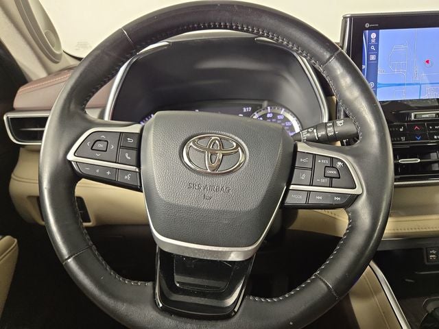 2022 Toyota Highlander Platinum