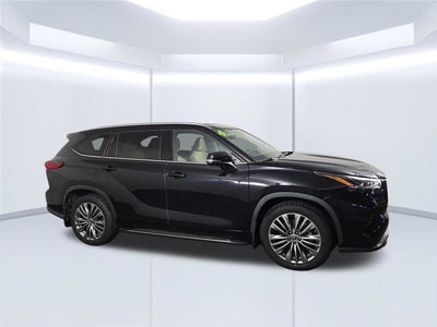 2022 Toyota Highlander Platinum