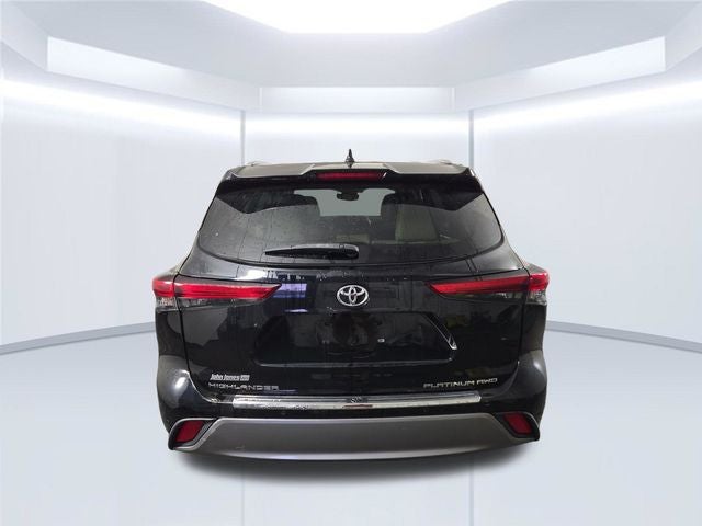 2022 Toyota Highlander Platinum