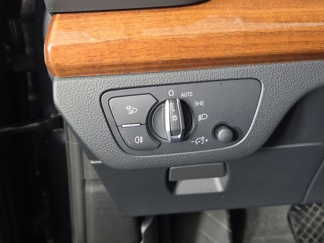 2023 Audi Q5 S line Premium