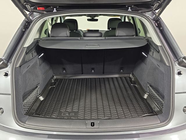2023 Audi Q5 S line Premium