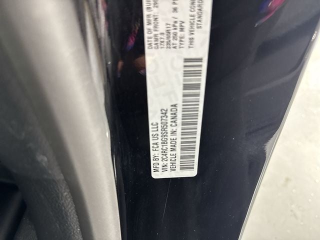 2025 Chrysler Pacifica Select