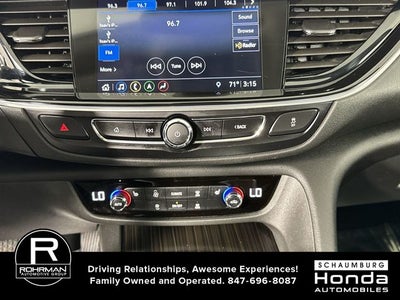 2019 Buick Regal TourX Essence