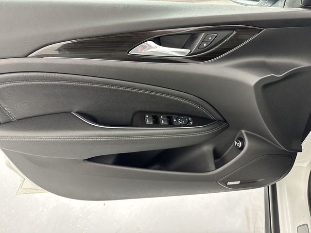 2019 Buick Regal TourX Essence