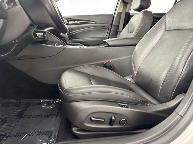 2019 Buick Regal TourX Essence