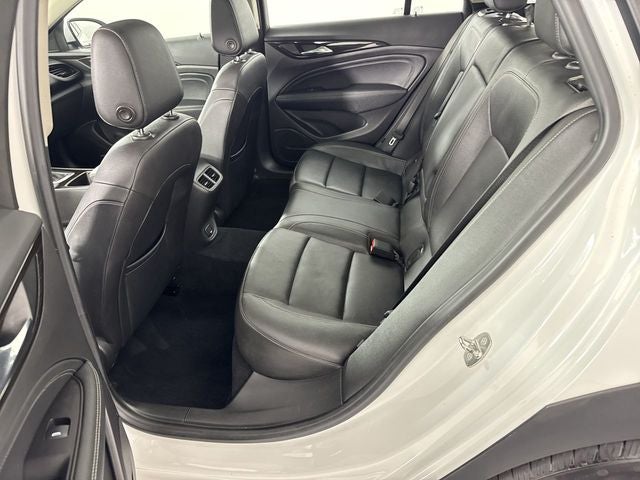 2019 Buick Regal TourX Essence