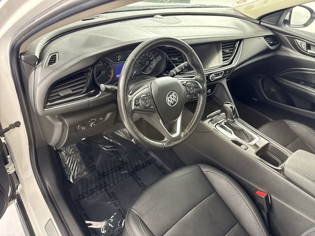 2019 Buick Regal TourX Essence