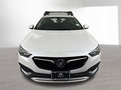 2019 Buick Regal TourX Essence