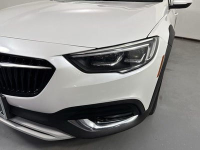 2019 Buick Regal TourX Essence