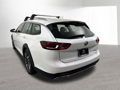 2019 Buick Regal TourX Essence