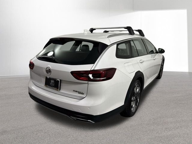 2019 Buick Regal TourX Essence