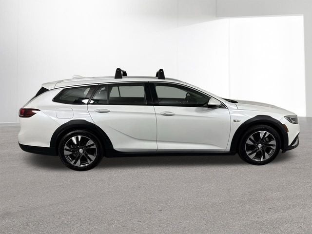 2019 Buick Regal TourX Essence