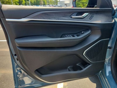 2026 Jeep Grand Cherokee Limited Reserve
