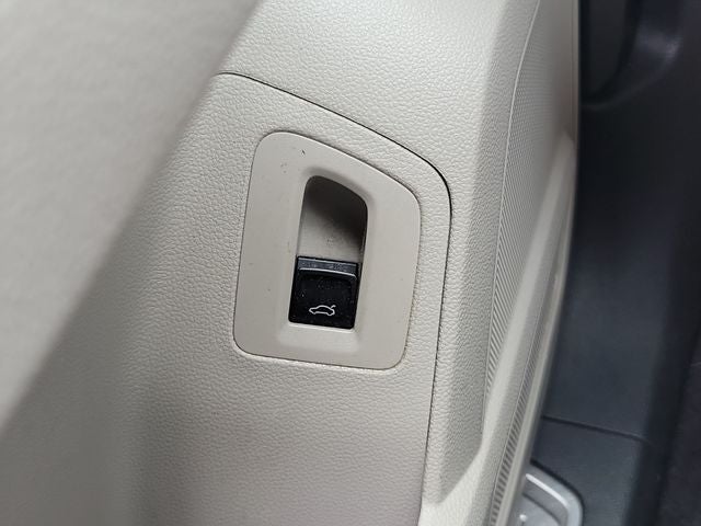 2021 Volkswagen Atlas 3.6L V6 SE w/Technology R-Line
