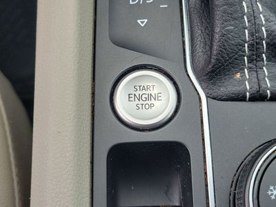 2021 Volkswagen Atlas 3.6L V6 SE w/Technology R-Line