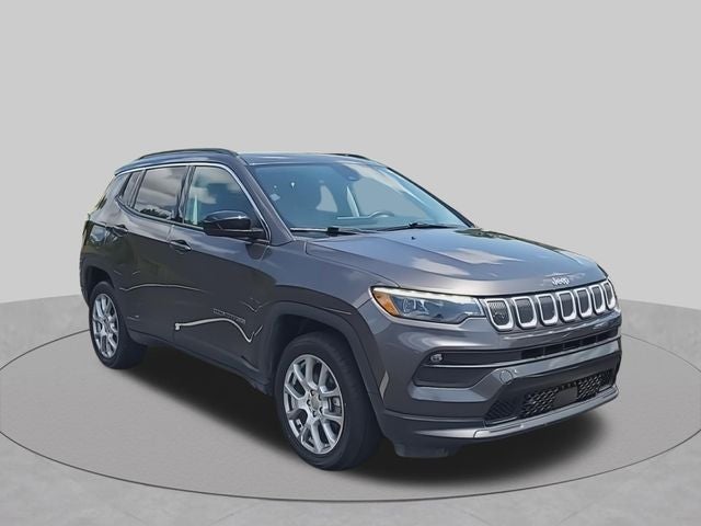 2022 Jeep Compass Latitude Lux