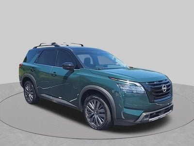 2023 Nissan Pathfinder SL