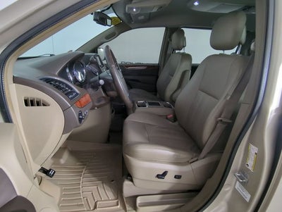 2013 Chrysler Town & Country Touring