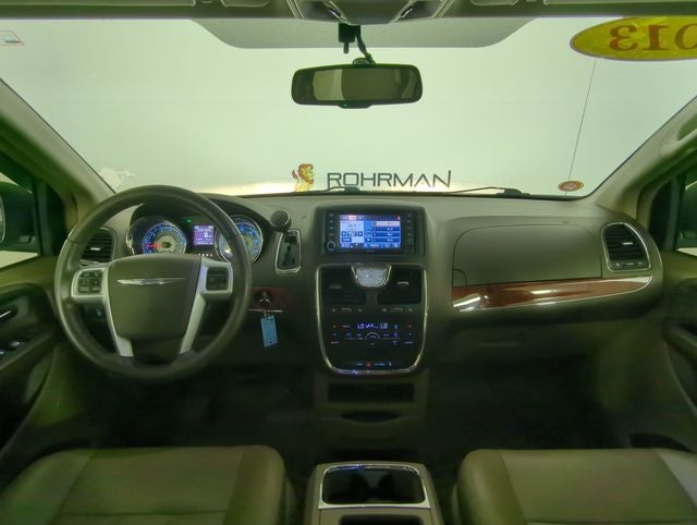 2013 Chrysler Town & Country Touring