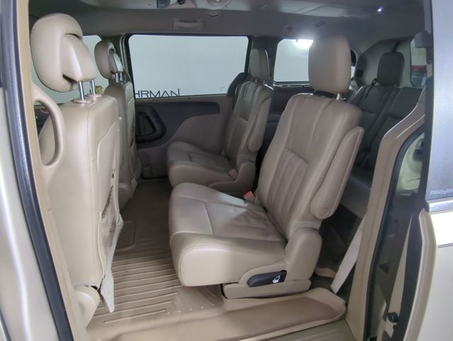 2013 Chrysler Town & Country Touring