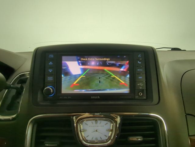 2013 Chrysler Town & Country Touring