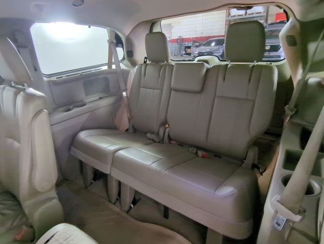 2013 Chrysler Town & Country Touring