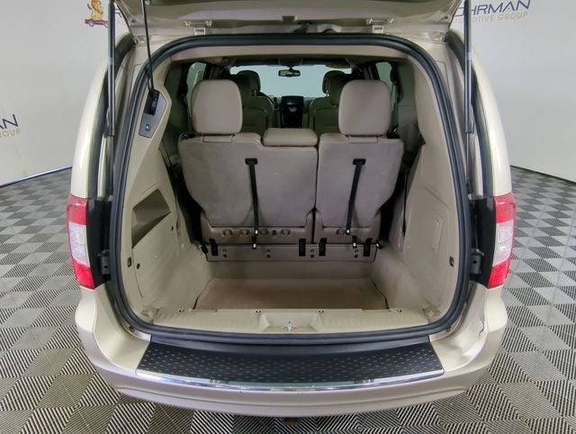 2013 Chrysler Town & Country Touring