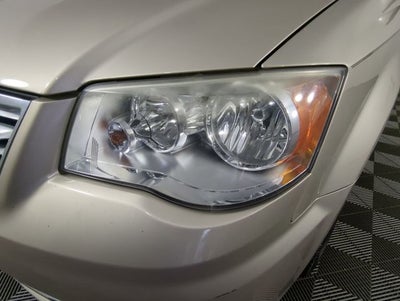 2013 Chrysler Town & Country Touring