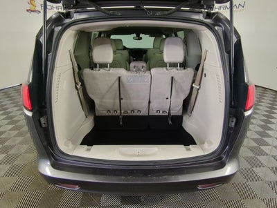 2021 Chrysler Voyager LXI