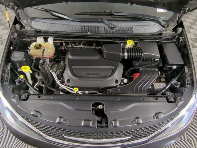 2021 Chrysler Voyager LXI
