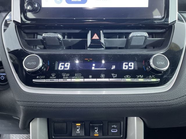 2024 Toyota Corolla Cross Hybrid XSE