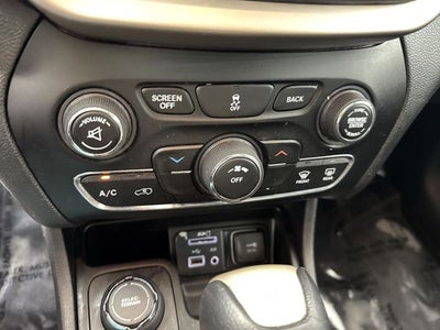 2016 Jeep Cherokee Sport