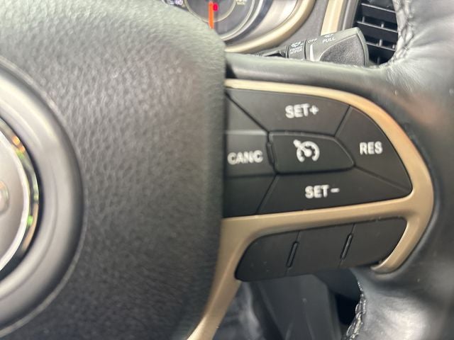 2016 Jeep Cherokee Sport