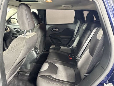 2016 Jeep Cherokee Sport