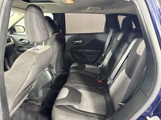 2016 Jeep Cherokee Sport