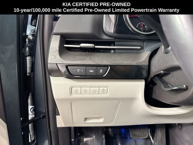 2024 Kia Carnival EX