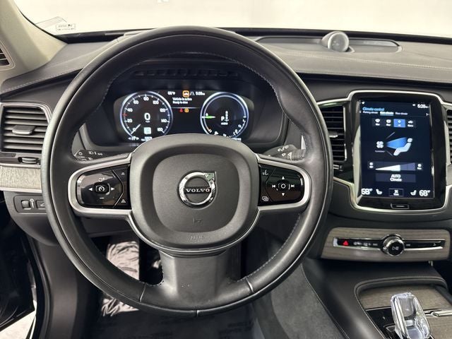 2022 Volvo XC90 Recharge Plug-In Hybrid T8 Inscription 6 Passenger
