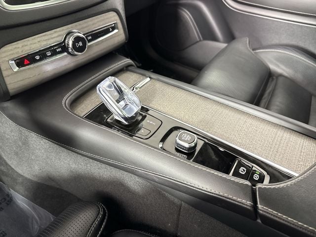 2022 Volvo XC90 Recharge Plug-In Hybrid T8 Inscription 6 Passenger