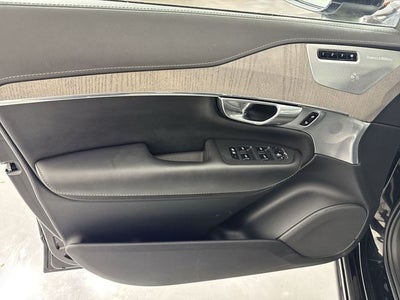 2022 Volvo XC90 Recharge Plug-In Hybrid T8 Inscription 6 Passenger