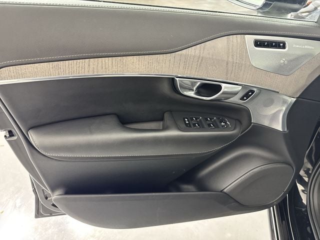 2022 Volvo XC90 Recharge Plug-In Hybrid T8 Inscription 6 Passenger