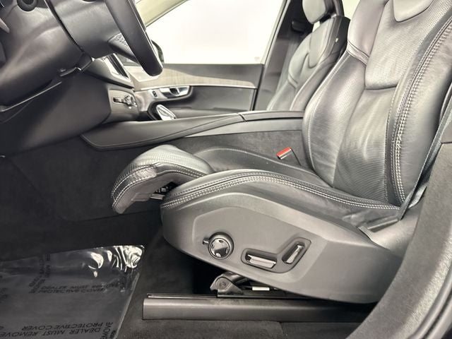 2022 Volvo XC90 Recharge Plug-In Hybrid T8 Inscription 6 Passenger