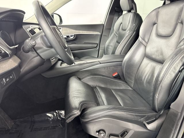 2022 Volvo XC90 Recharge Plug-In Hybrid T8 Inscription 6 Passenger
